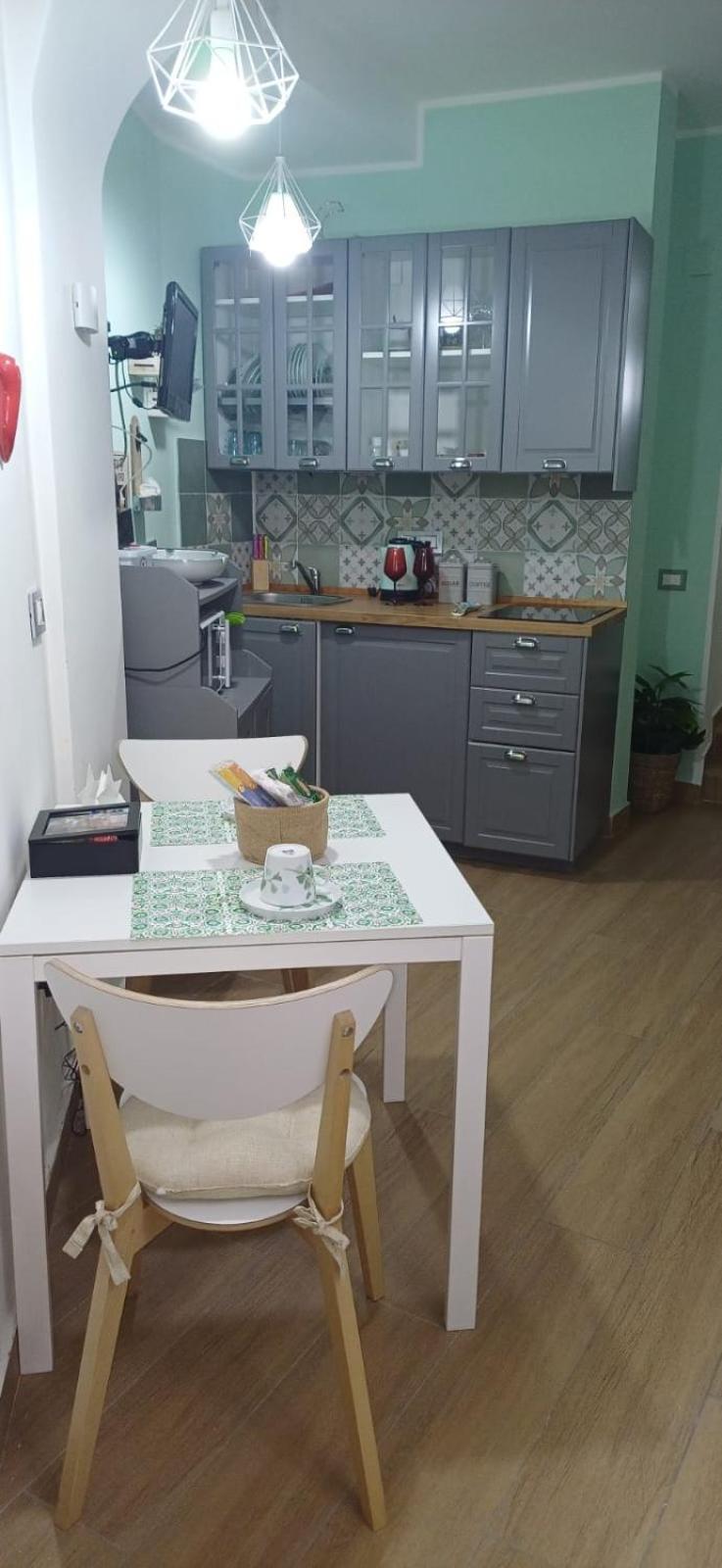 Small Neapolitan House Apartment